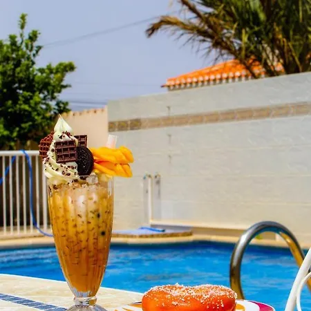 Neruda Pool Apartamento Torrevieja